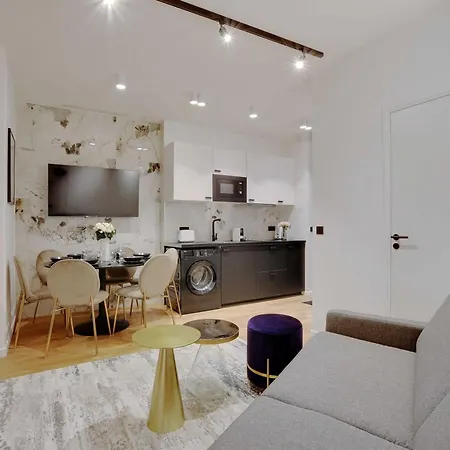 Stunning 2br Opera Appartamento