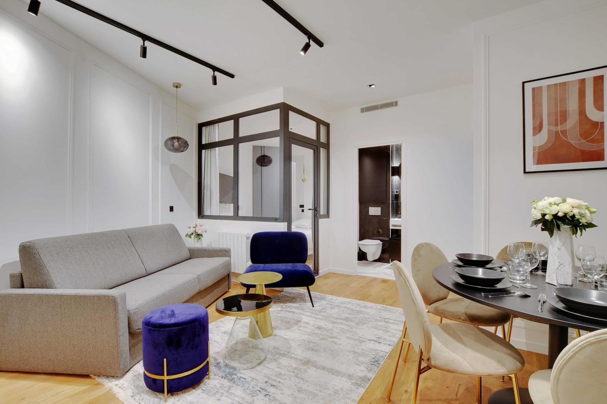 Stunning 2br Opera Appartamento *