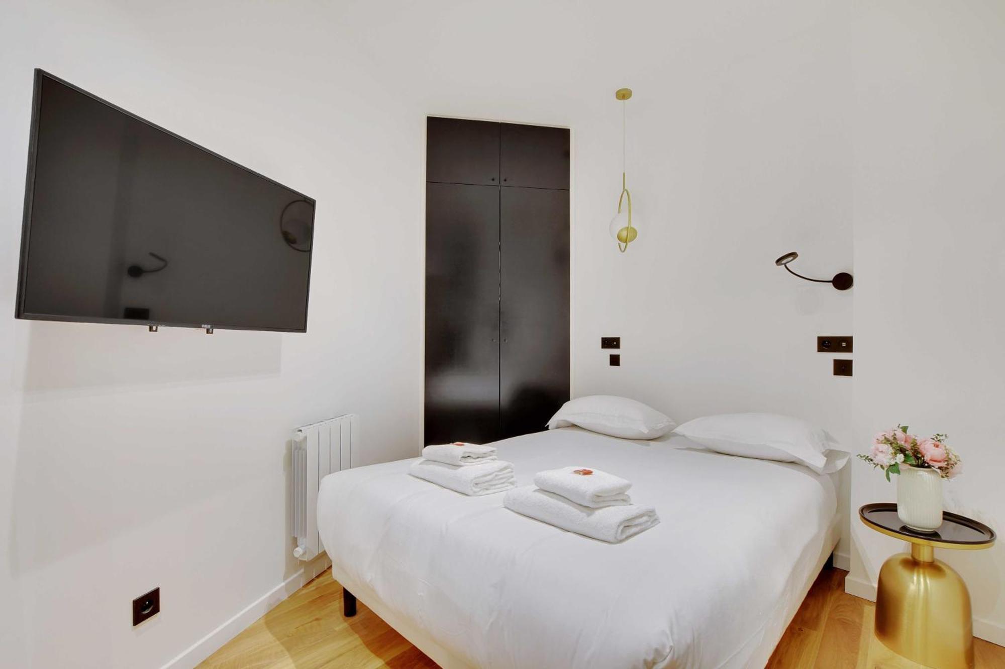 Stunning 2br Opera Appartamento